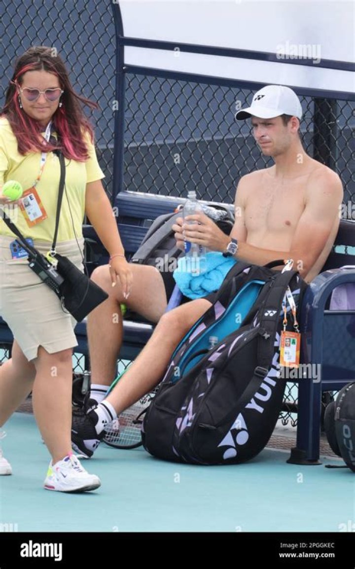 Hubert Hurkacz age, Instagram, net worth, family, height, ATP ranking, prediction, flashscore, barefoot