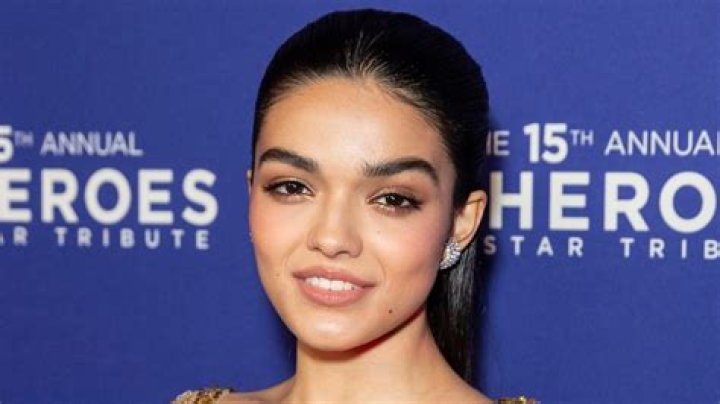 Hunger Games Star Rachel Zegler Shares Swimsuit Photo as "Hottie"