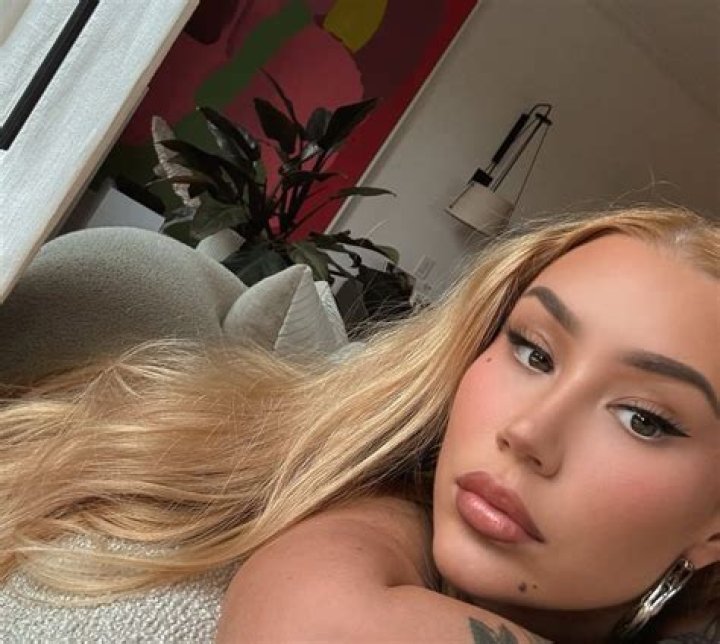 Iggy Azalea Fans Are Worried As She Remains Off Social Media Following Leaked Photos