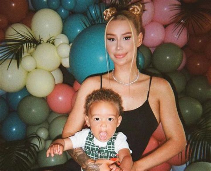 Iggy Azalea Puts Playboi Carti On Blast – Shares Video Of Him Getting Kicked Out Of Her Home