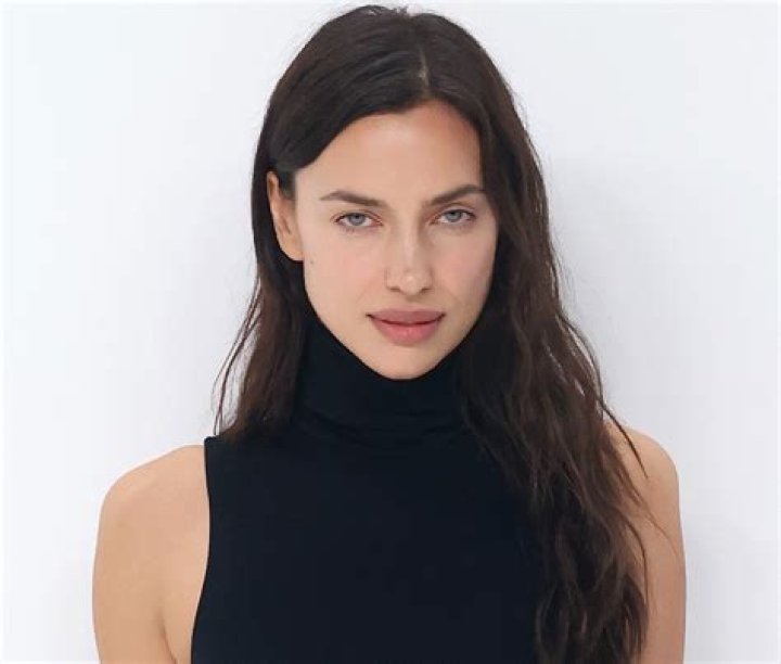 Irina Shayk in Bathing Suit is "Just Few Sunsets Away From 2023…." — Celebwell
