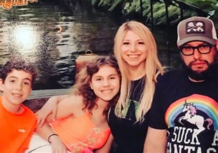 Is Carl Ruiz Married to Wife? Or Dating a Girlfriend?