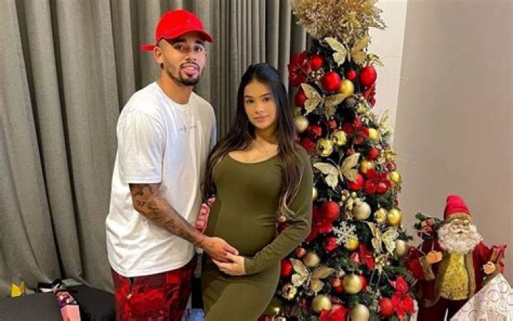 Is Gabriel Jesus married to Raiane Lima?