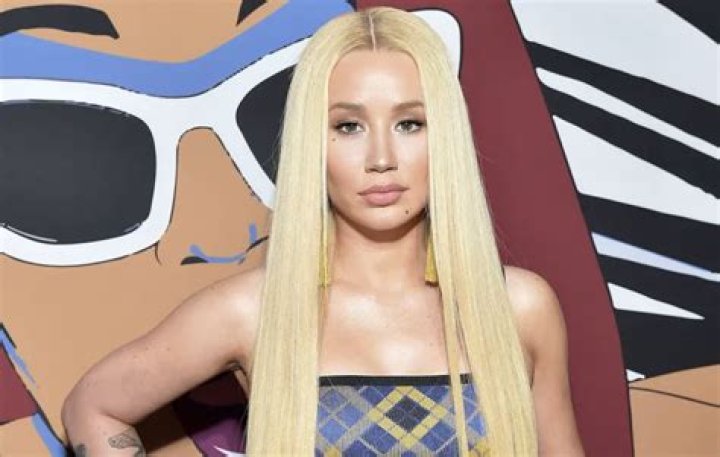 Is Iggy Azalea in a relationship?