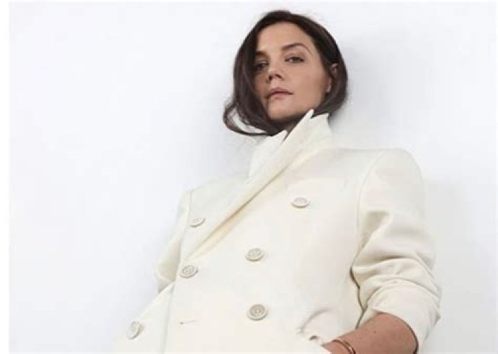 Is Katie Holmes Struggling For Cash?