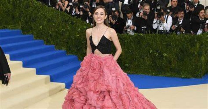 Is Laura Osnes A Trump Supporter? Laura Osnes Political Party, Net Worth, Husband, Age, Height
