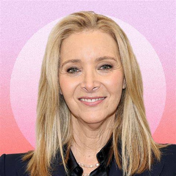 Is Lisa Kudrow A Millionaire? Is Lisa Kudrow fluent in French?