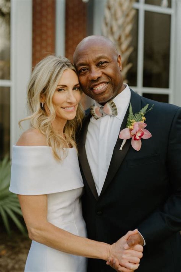 Is Senator Tim Scott Gay? Wife Or Partner – Is He Married?