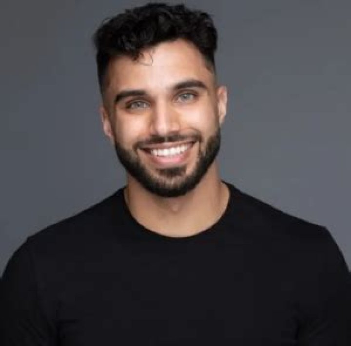 Ish Taher Age, Biography, Height, Ethnicity, Girlfriend , Net-Worth
