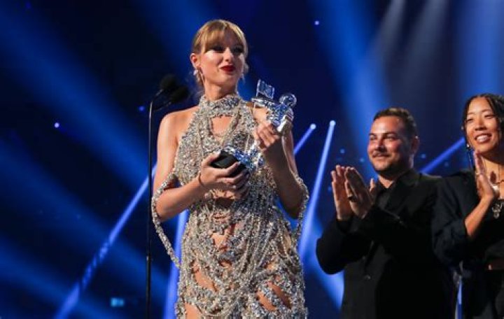 It’s happening! Taylor Swift’s U.K. Store announces ‘Midnights’ tour pre-sale