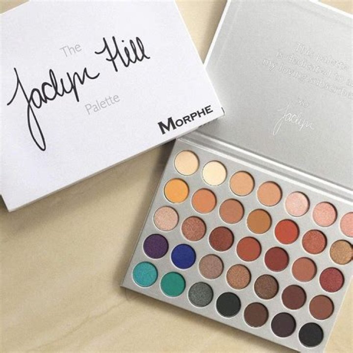 Jaclyn Hill – Bio, Facts, Wiki, Net Worth, Age, Height, Family, Affair, Morphe, Palette, Makeup, Joh Hill, The Vault, Cosmetics, Brushes, Lipstick