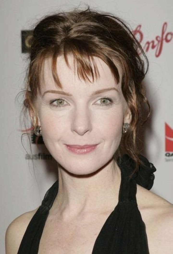 Jacqueline McKenzie Bio, Age, Parents, Husband, Movies and TV Shows