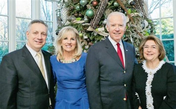 James R. Psaki, Eileen D. Medvey: Meet Jen Psaki parents