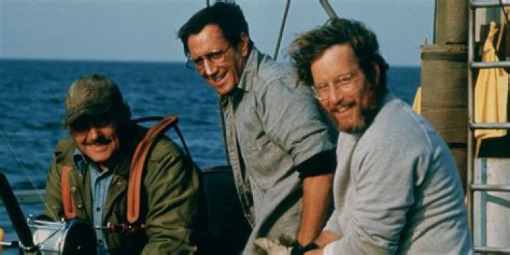 Jaws drop as Richard Dreyfuss’ son casually admits to hunting a ‘drug addict’ for fun