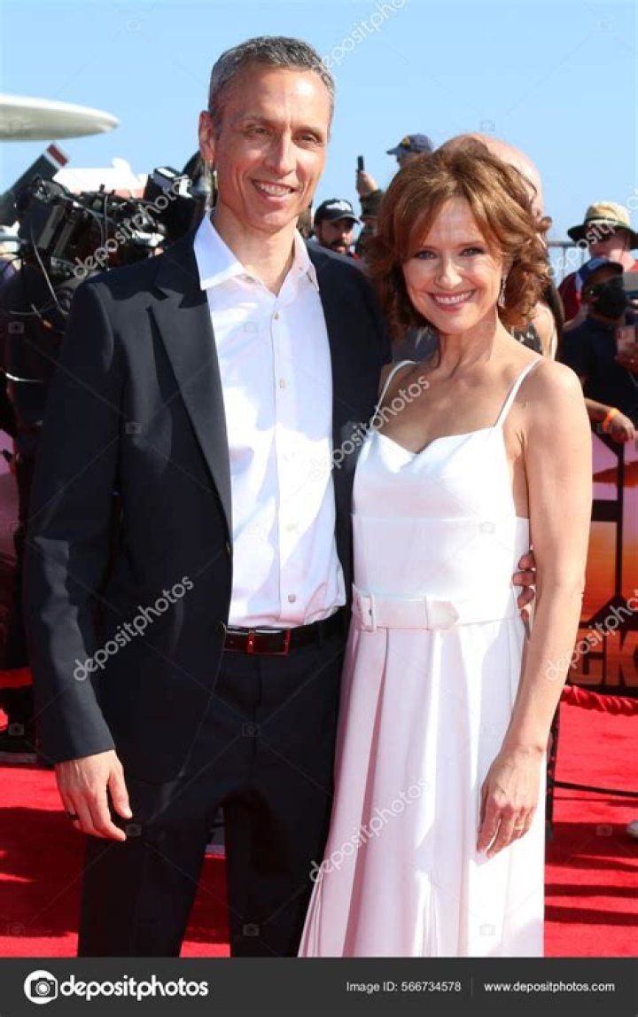 Jean Louisa Kelly parents: Meet J. Joseph Kelly, Wendy I. Kelly
