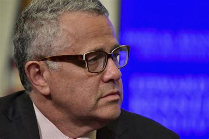 Jeffrey Toobin Net Worth, Wife, Zoom Incident, Children, Twitter, Wiki Biography