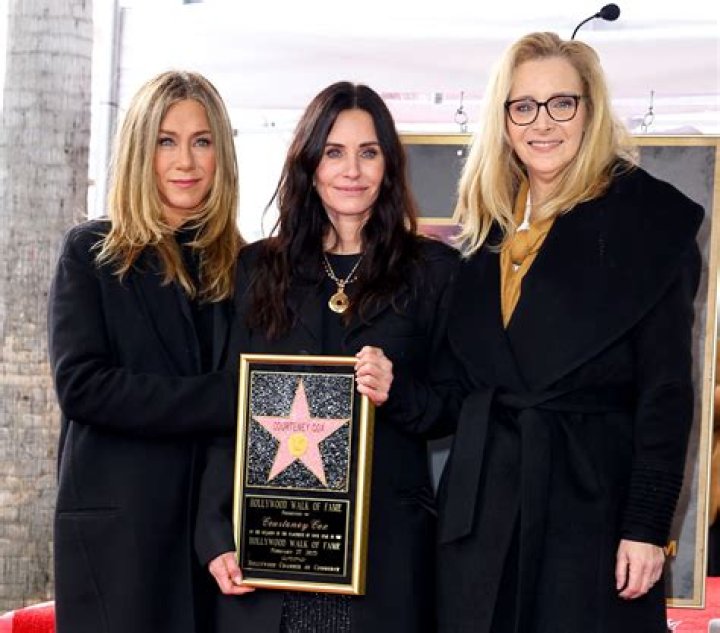 Jennifer Aniston, Lisa Kudrow, And Courteney Cox From Friends Reunite To Tell Fans To Vote