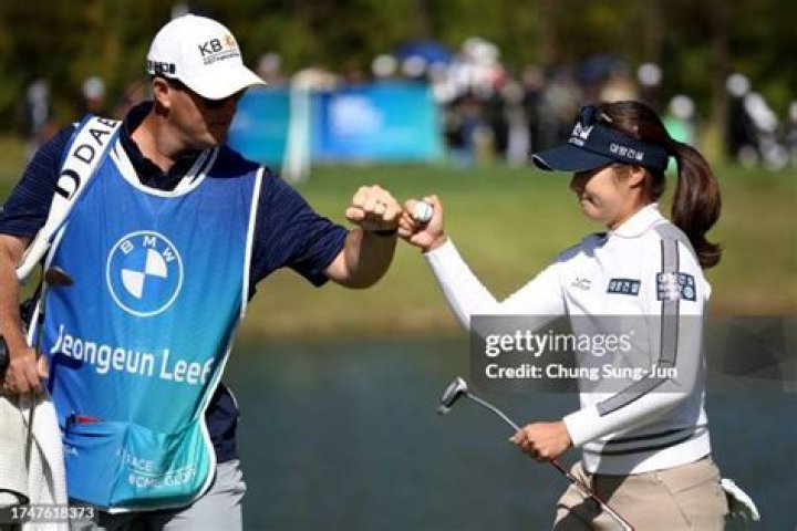 Jeongeun Lee husband: Is Jeongeun Lee married?