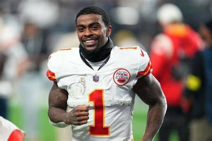 Jerick McKinnon Contract, Salary, Trade, 40 Time, College
