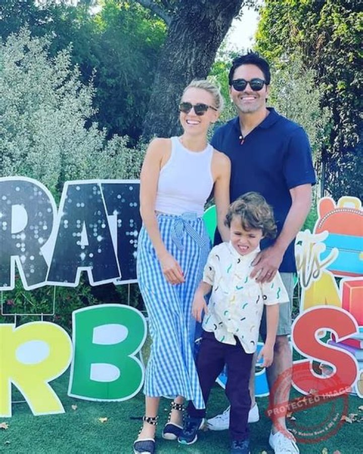 Jessica Holmes Husband: Know About Her Age, Salary and Net Worth
