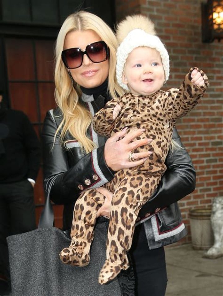 Jessica Simpson Reveals Baby Birdie’s Face In Adorable Easter Pic
