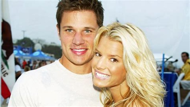 Jessica Simpson Says She And Nick Lachey Hooked Up After Splitting And That He Begged Her Not To Leave Him In Upcoming Memoir