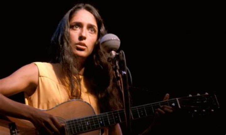 Joan Baez’s Net Worth, Age, Height, Weight, Husband, Kids, Bio-Wiki