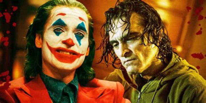 Joaquin Phoenix Makes Surprise Appearence At LA Theater During Joker Screening
