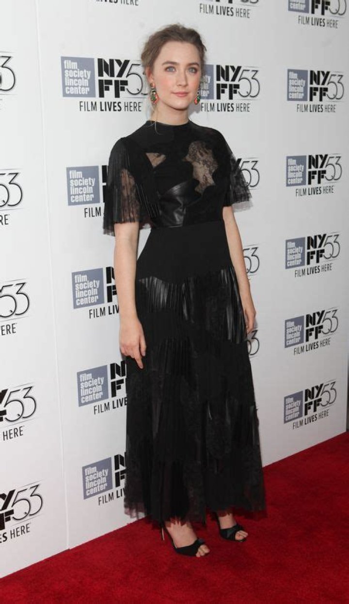 Jodie Comer Measurements Height Weight Bra Size Age Facts Family Wiki