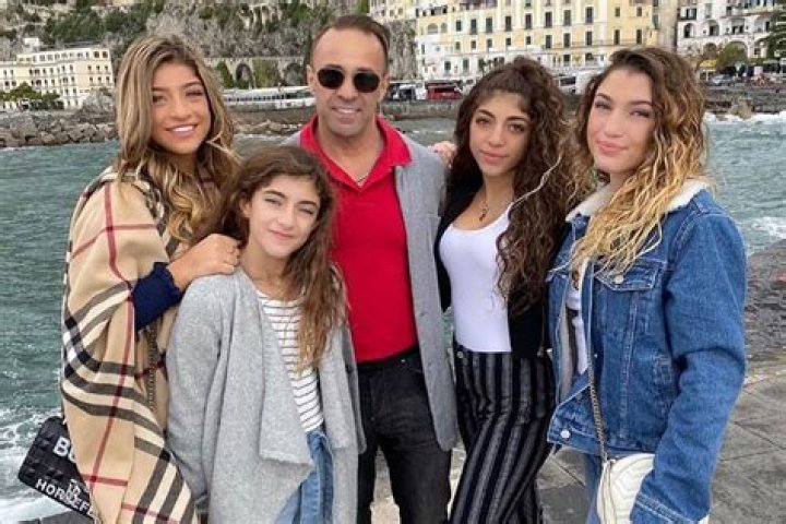 Joe Giudice’s Daughters Post Emotional Messages To Him As He Leaves For Italy 