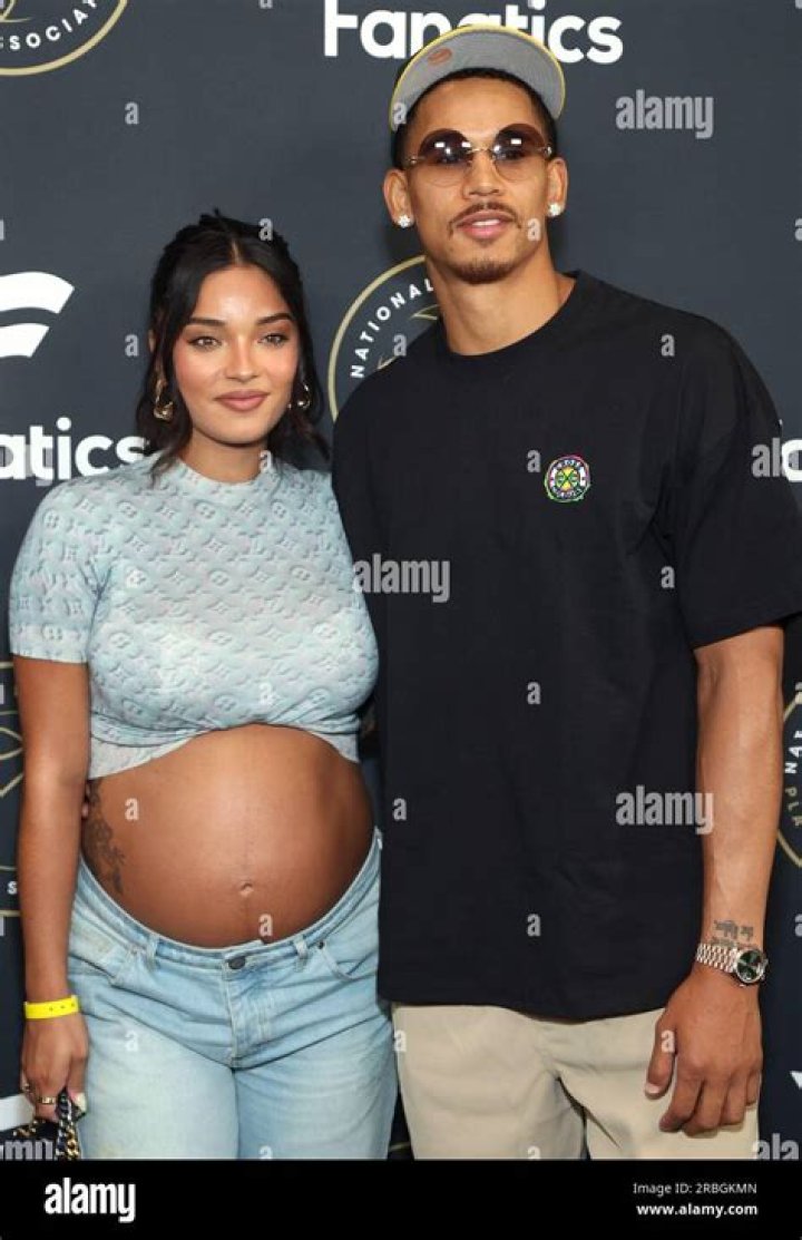 Juan Toscano-Anderson family: Wife, children, parents, siblings