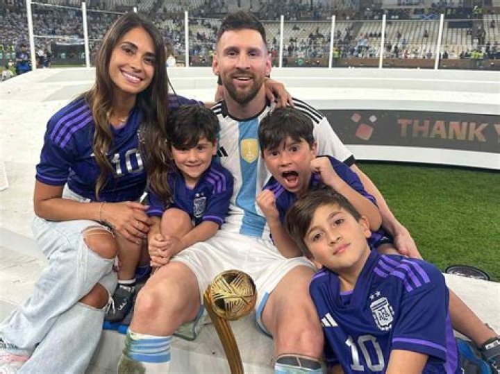 Júlia Vigas Wiki, age, height, Thiago Alcântara's wife, children, Instagram, net worth