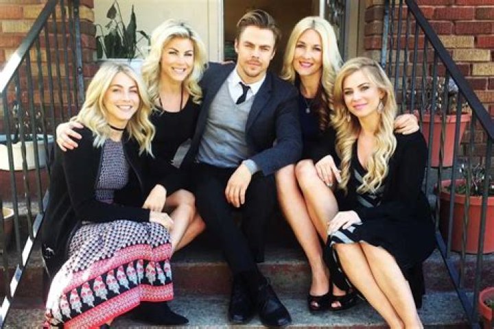 Julianne Hough family, husband, children, parents, siblings