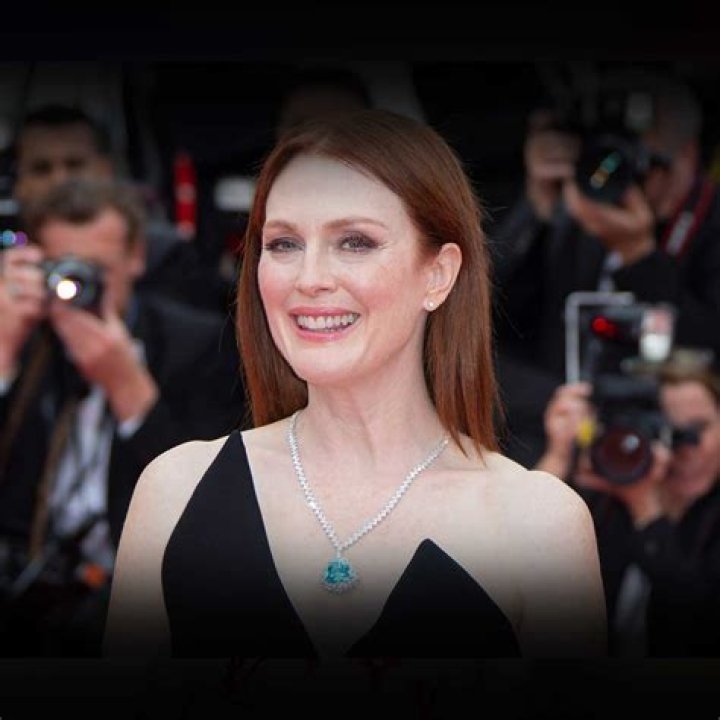 Julianne Moore’s Net Worth, Age, Height, Weight, Husband, Kids, Bio-Wiki