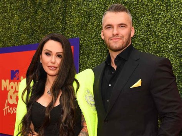 JWoww’s Estranged And Allegedly Abusive Husband Wants To Call A Truce!