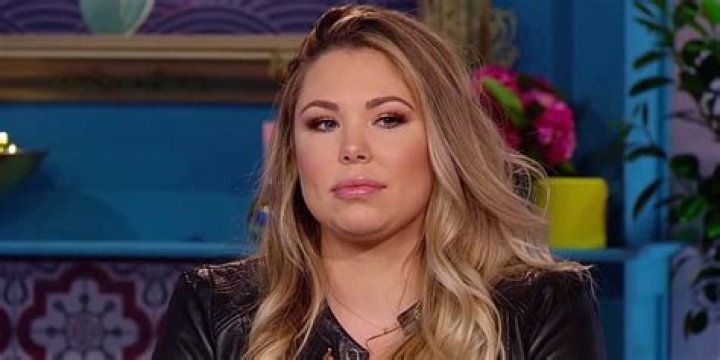 Kailyn Lowry Defends Herself Against Nasty Hater Accusing Her Of Sleeping Around And Chasing Men!