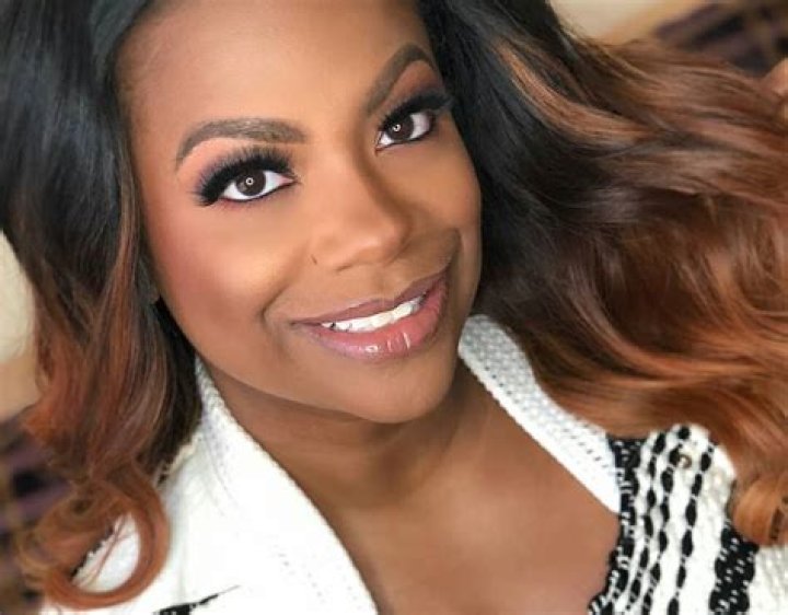 Kandi Burruss’ Fans Want To Know Where She Stands Regarding The Whole Mute R. Kelly Movement
