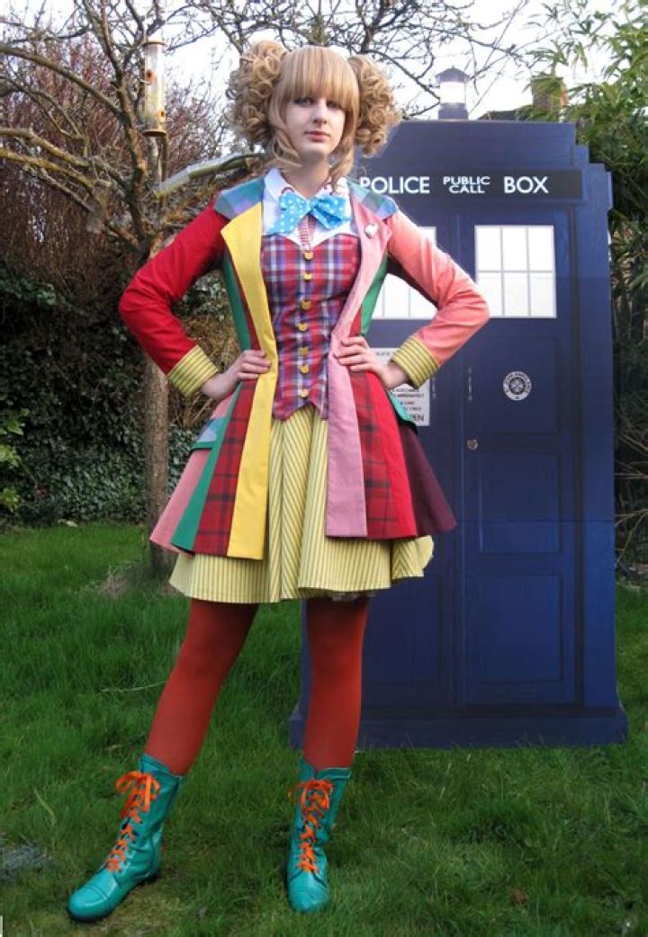 Karen Gillan Shares Awesome Photo Of Her Own Doctor Who Cosplay