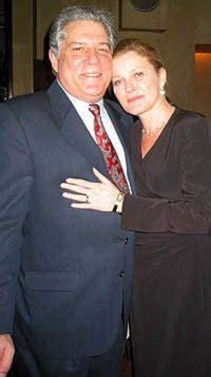 Kate Mulgrew: Husband, net worth, tattoos, smoking & body measurements