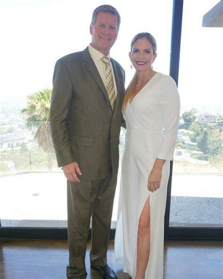 Kathy Colace Laurinaitis Age, Wiki, Biography: How Old Is Bella Twins Mom