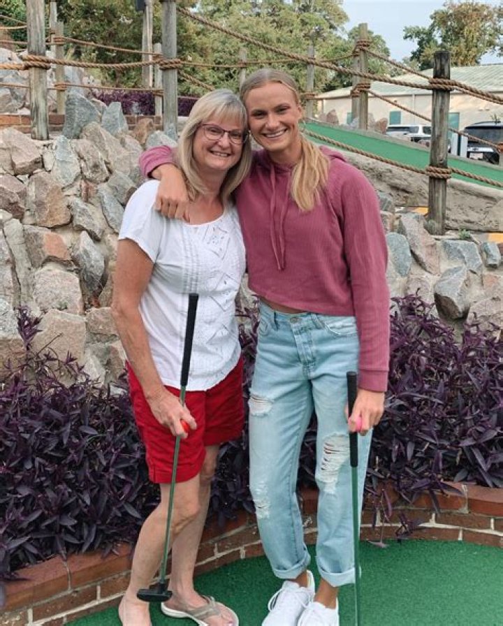 Katie Nageotte parents: Mark Nageotte, Diana Nageotte