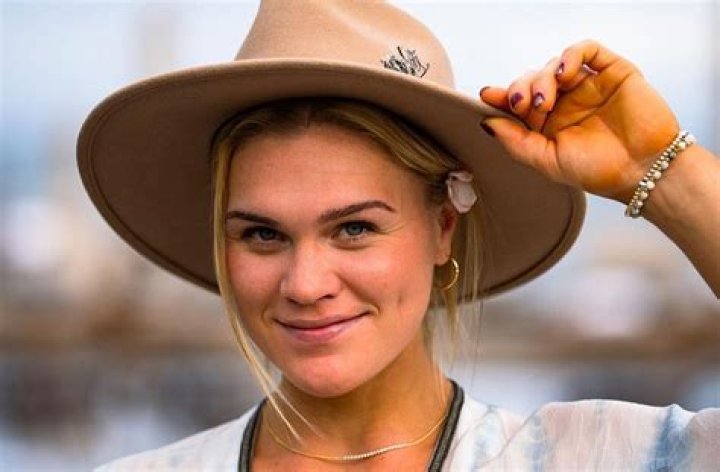 Katrín Davíðsdóttir in Bathing Suit Says "‘Tis the Sea-Sun" — Celebwell