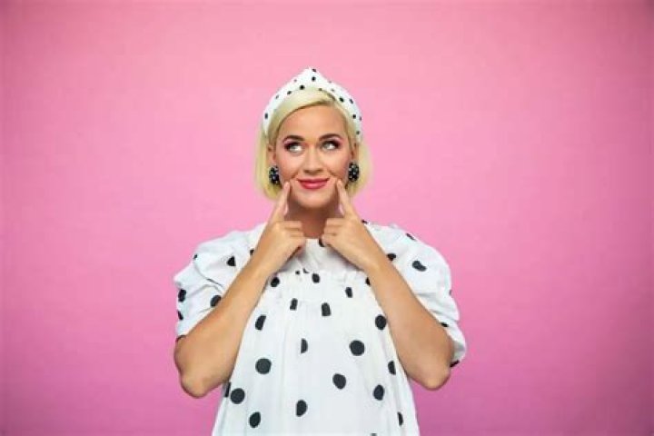 Katy Perry Says She’s Not Scared Of Experiencing The Agony Of Childbirth Any Day Now – Here’s Why!