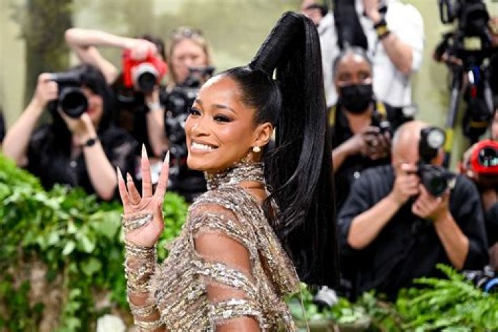 Keke Palmer Is Starting The Neon Trend Again In A Highlighter Green Head-To-Toe Outfit And Fans Love The Look