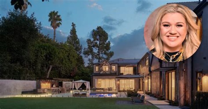 Kelly Clarkson Puts Her $10 Million Los Angeles Home On The Market