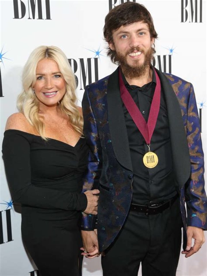 Kelly Lynn – Chris Janson’s Wife: What We Know About Her Age & Family