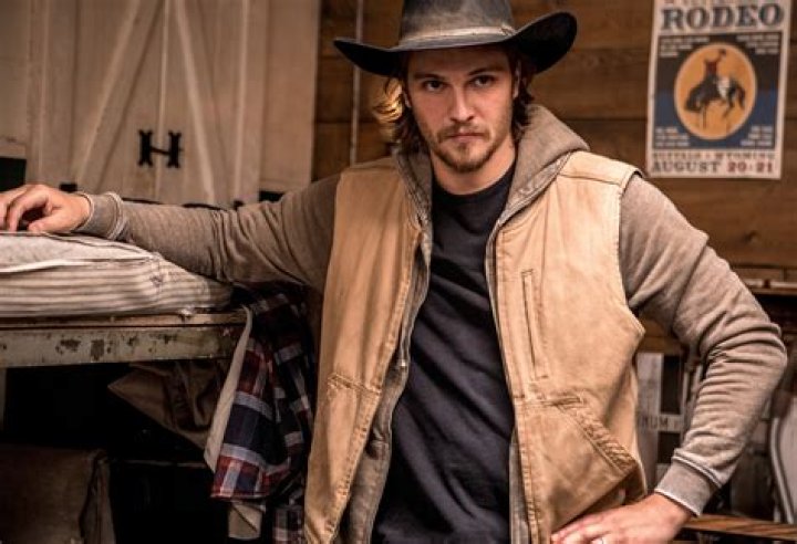 Kelsey Asbille cryptically addresses the future of ‘Yellowstone’