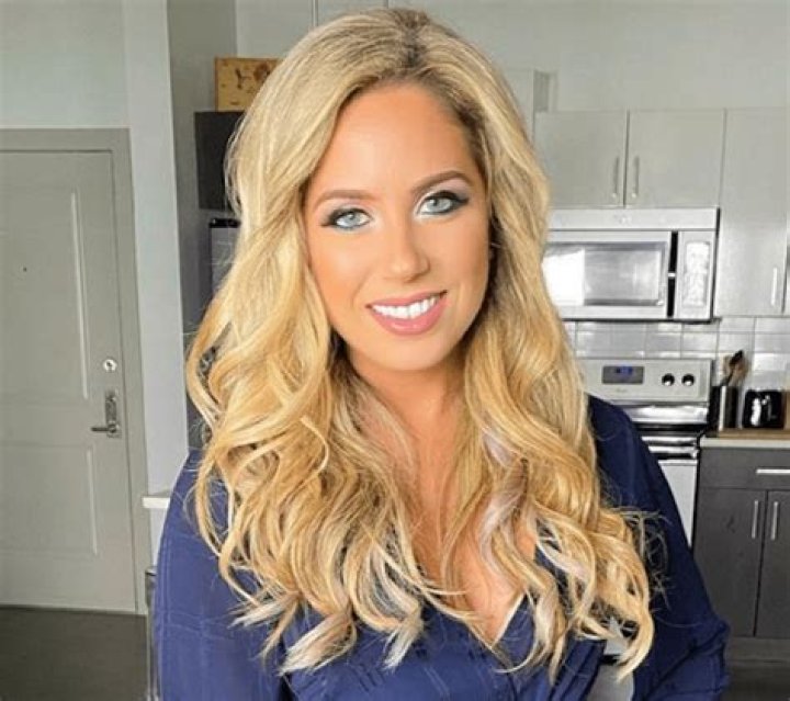 Kelsey Heather in Bathing Suit is "Quitting Everything to be a Mermaid" — Celebwell