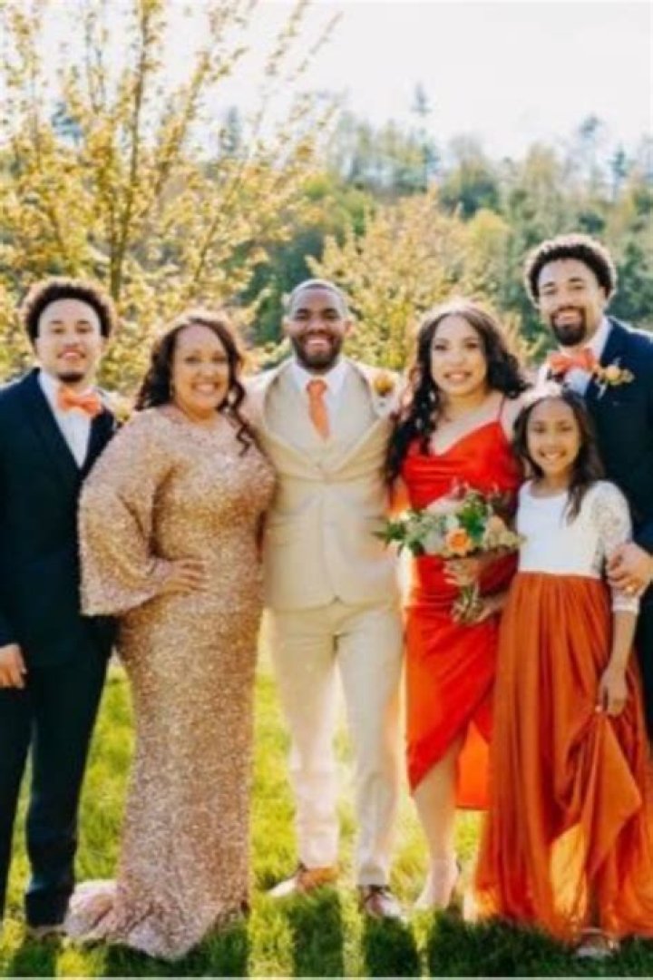 Khalil Shakir family, wife, children, parents, siblings