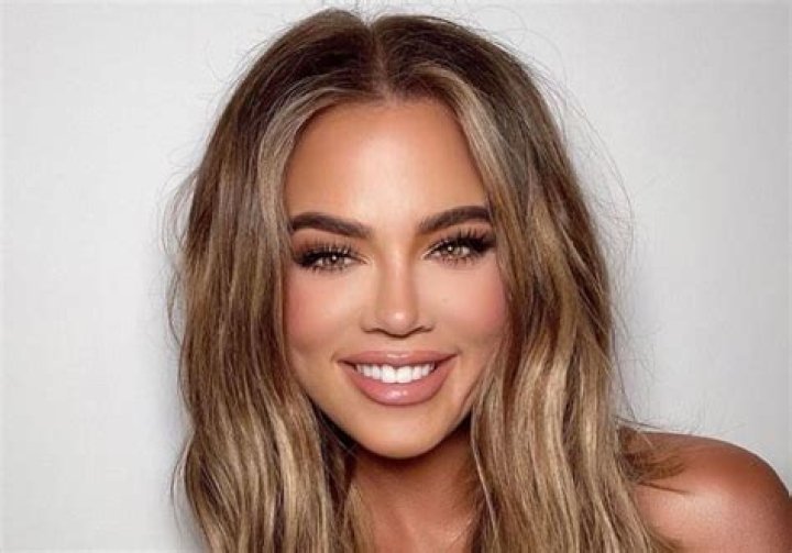 Khloe Kardashian Is Unrecognizable In New Photos – The KUWK Star Has A Bronze Tan And Is Thinner Than Ever